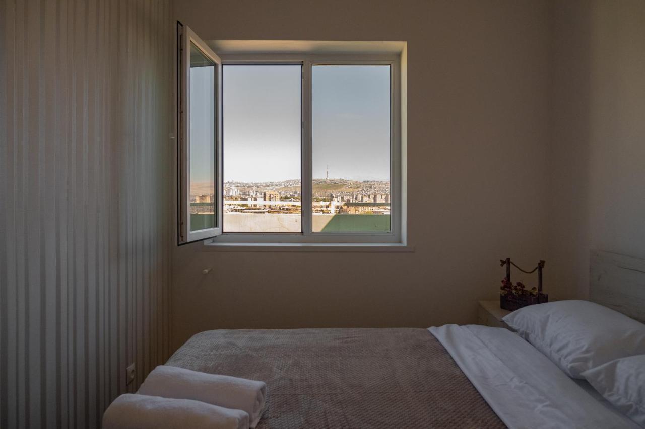 Bright Apartment On 13Th Floor Yerevan Exterior photo