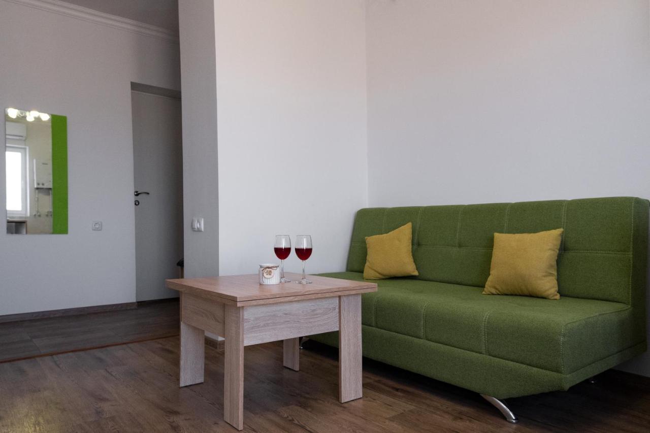 Bright Apartment On 13Th Floor Yerevan Exterior photo